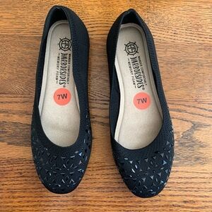 Harborsides—Black Rhinestone Memory Foam Flats (Size 7W) NWOT